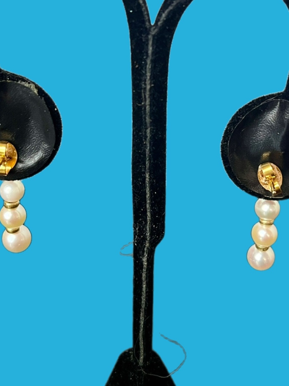 Classic Pearl 10kt gold Necklace and Drop 14kt gold Earrings Set - White Pearls